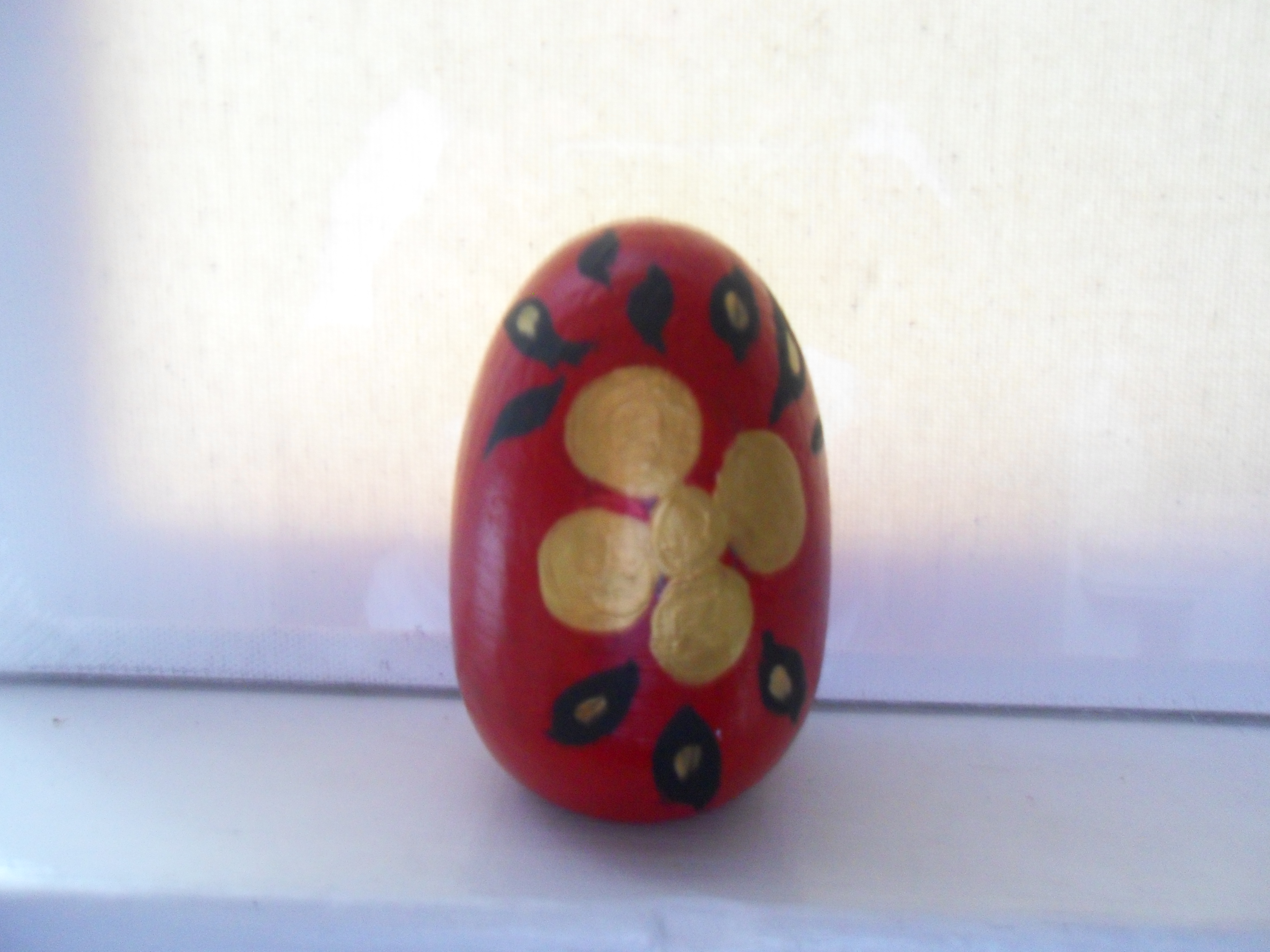 Khokhloma - Decorated egg