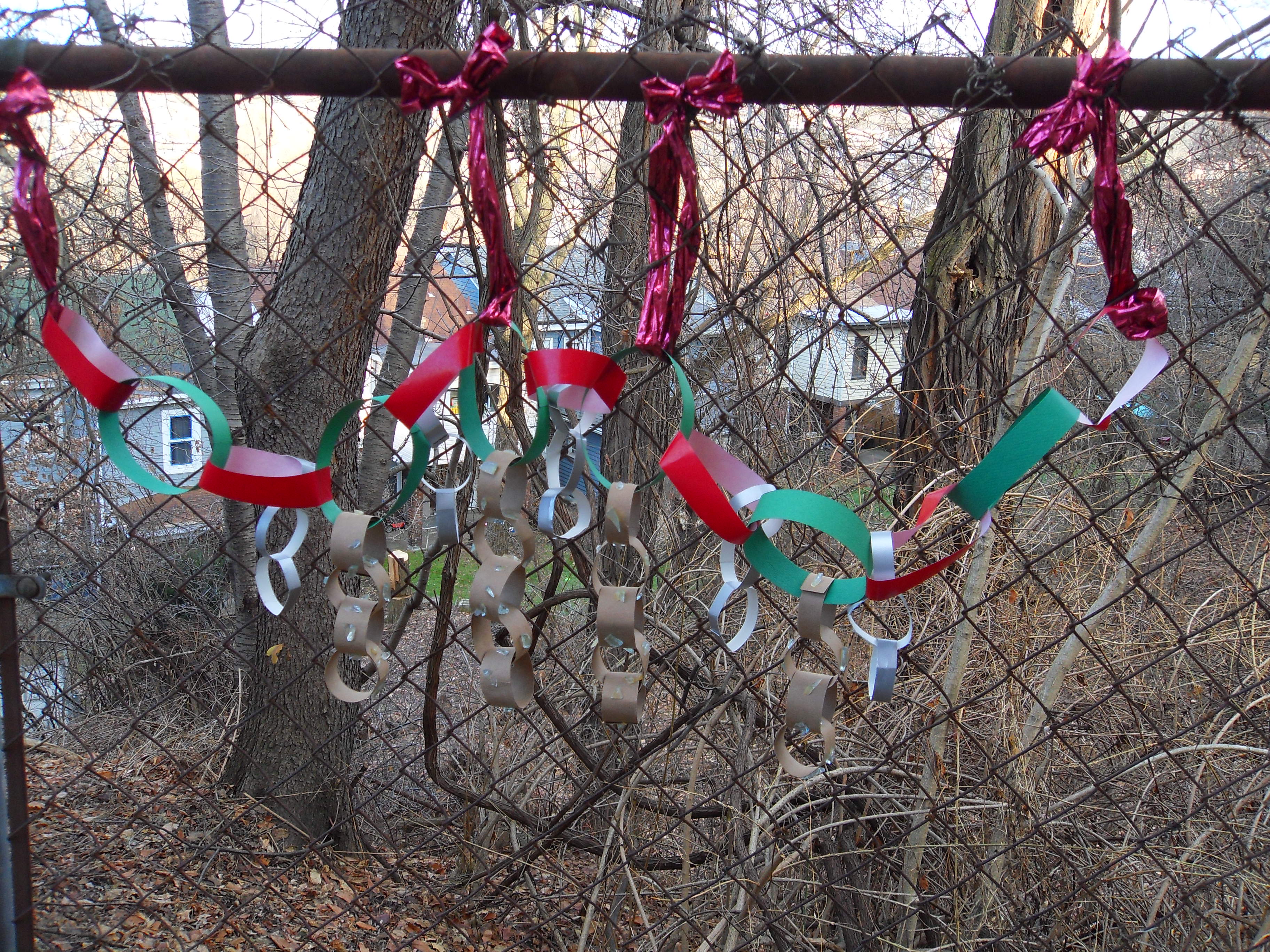 Fence Weaving Holiday Garland